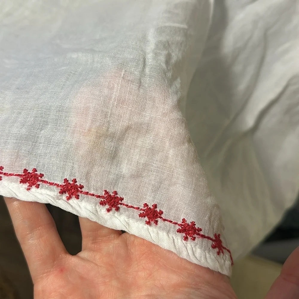 Johnny Was Workshop have already ordered linen white blouse flaw 3 faint spots - Picture 7 of 8